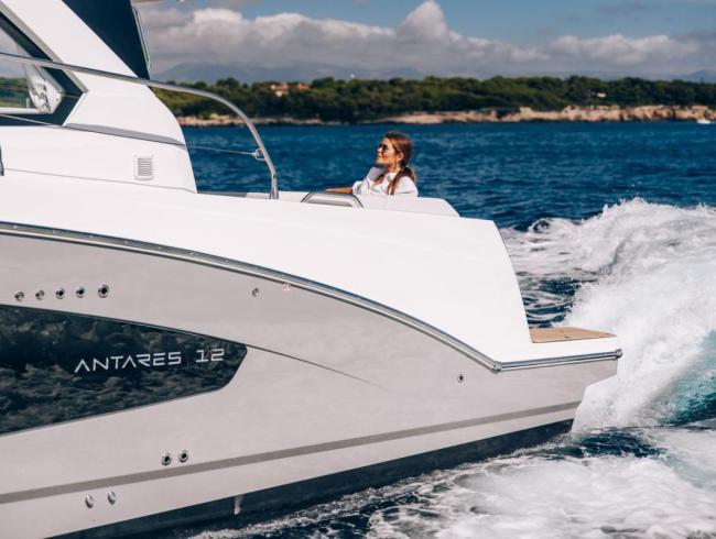 Beneteau Antaris 12 Coupé Belgian Boat Service Nieuwpoort