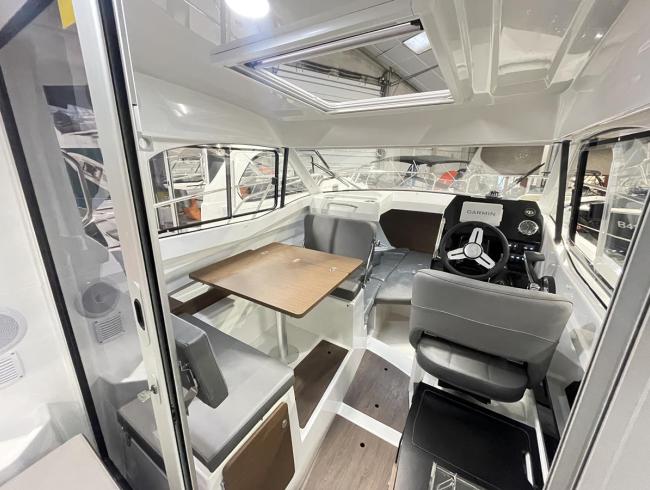 Beneteau Antaris 7 motorboot Belgian Boat Service Nieuwpoort