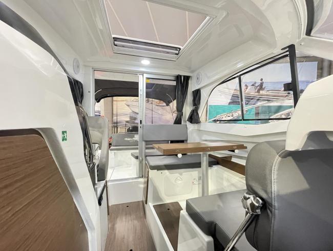 Beneteau Antaris 7 motorboot Belgian Boat Service Nieuwpoort