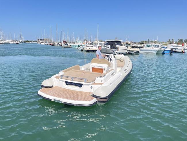 Jokerboats 28 EFB inboard Semirigid Sportboot Belgian Boat Service Nieuwpoort