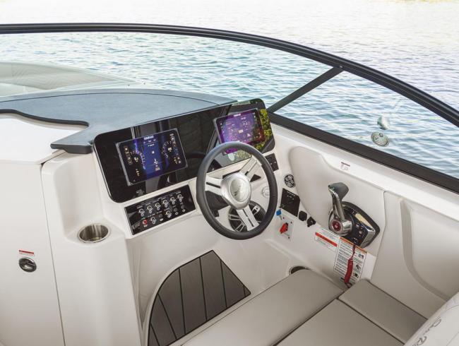 Searay 230 SDS Surf Belgian Boat Service Nieuwpoort