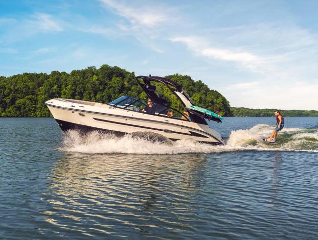 Searay 230 SDS Surf Belgian Boat Service Nieuwpoort