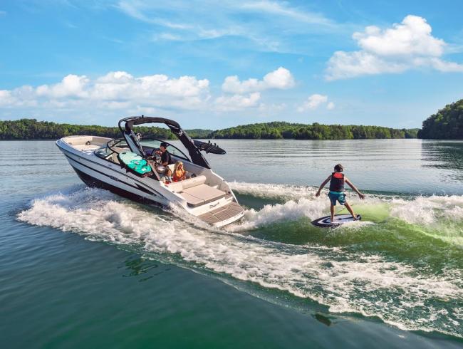 Searay 230 SDS Surf Belgian Boat Service Nieuwpoort