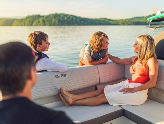 Searay 230 SDS Surf Belgian Boat Service Nieuwpoort