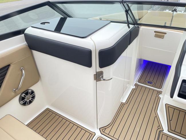 Searay 230 SPX Searay sportboot Belgian Boat Service Nieuwpoort