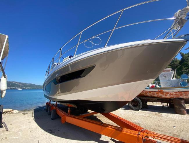 Sessa C38 motoryacht Belgian Boat Service Nieuwpoort