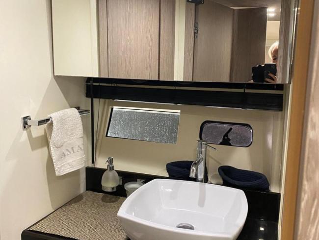 Sessa C38 motoryacht Belgian Boat Service Nieuwpoort