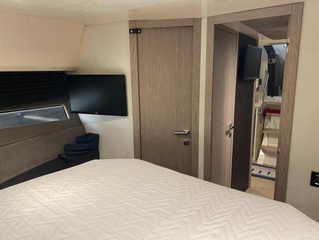 Sessa C38 motoryacht Belgian Boat Service Nieuwpoort