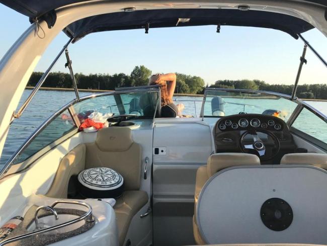 Crownline 280 Cabincruiser
