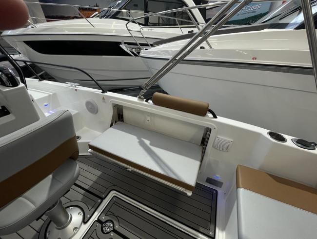 Beneteau Flyer7 motorboot te koop boten te koop 2dehands