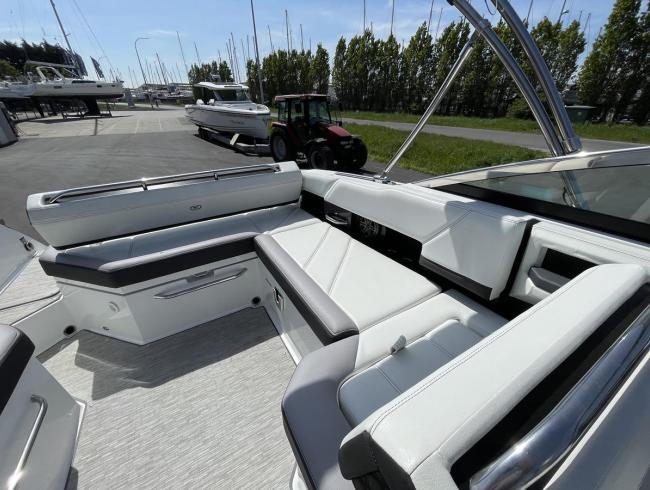 Cobaltboats R6 Belgian Boat Service