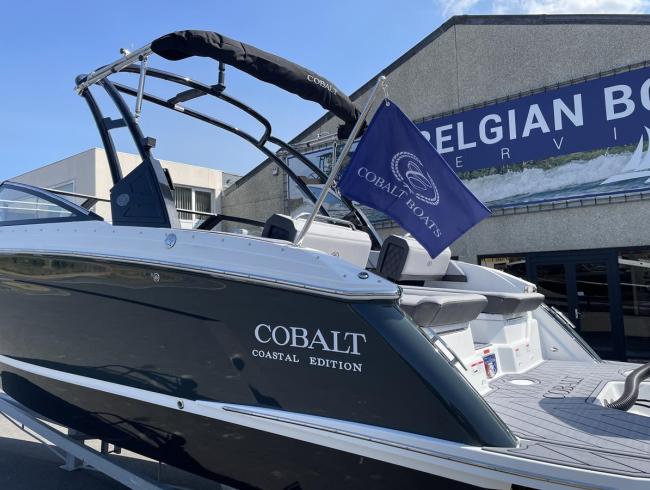 Cobaltboats R6 Outboard 