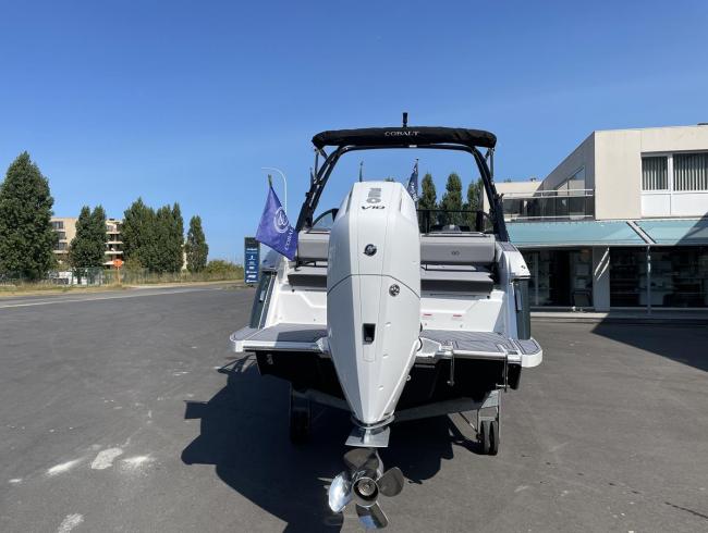 Cobaltboats R6 Outboard 