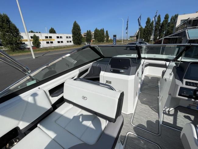 Cobaltboats R6 Belgian Boat Service