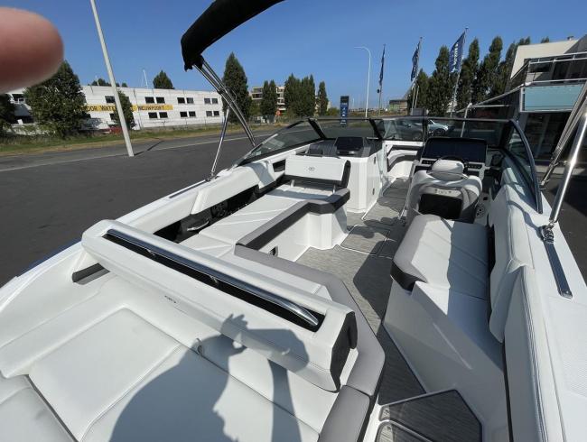 Cobaltboats R6 Belgian Boat Service