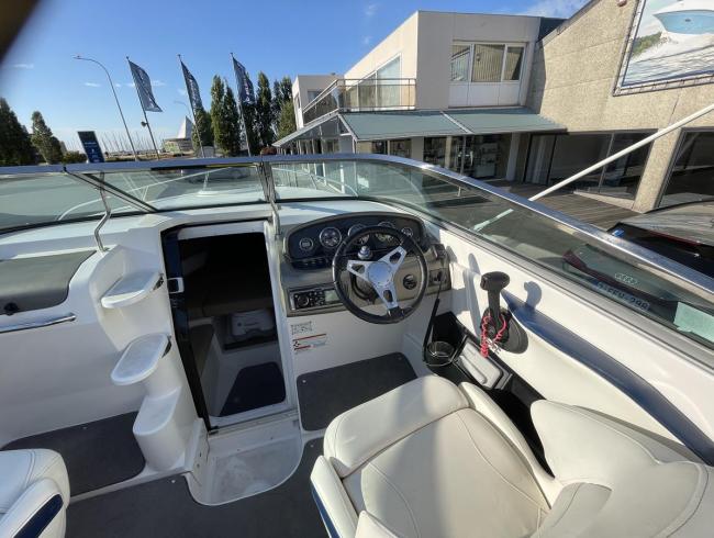 Regal 2250 te koop motorboot Speedboot