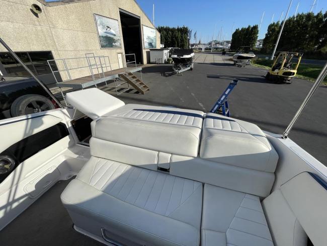 Regal 2250 te koop motorboot Speedboot