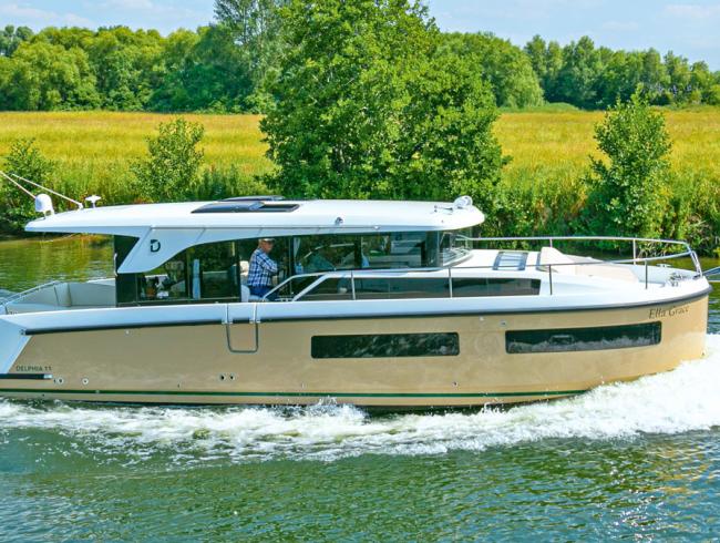 Delphia Yachts 11 Sedan