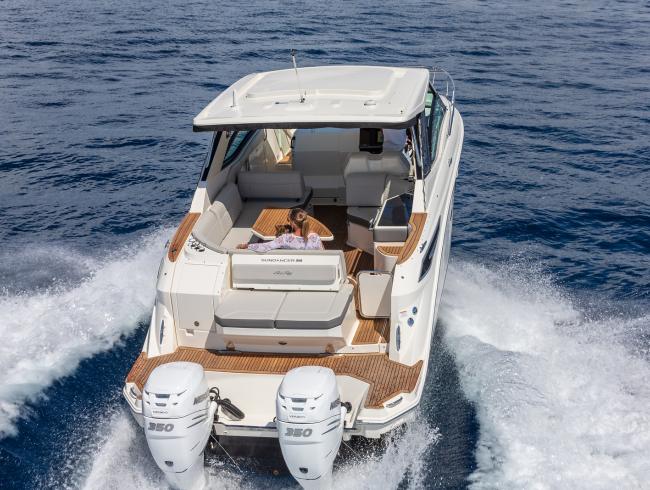 Searay Sundancer 320 Outboard