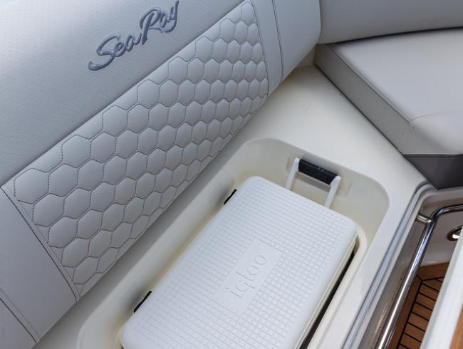Searay Sundancer 320 Outboard