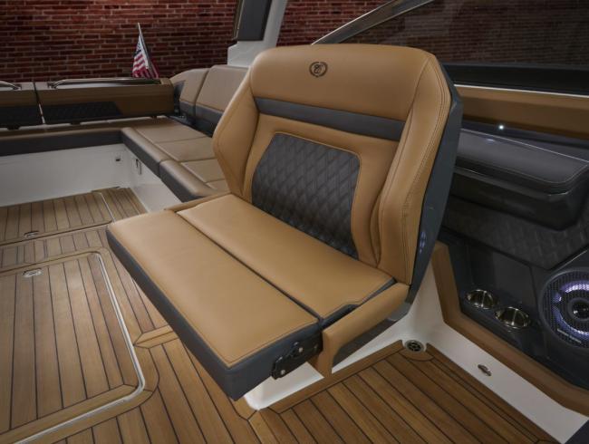 Cobaltboats R33