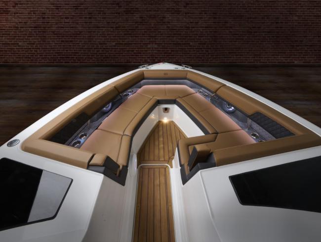 Cobaltboats R33