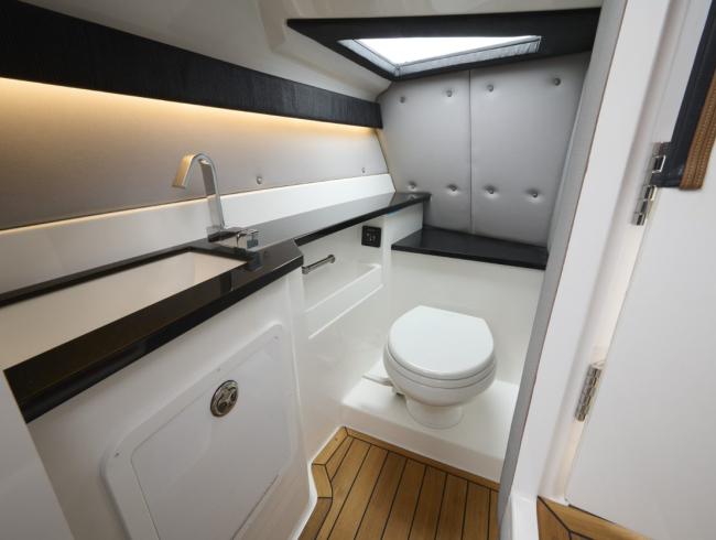 Cobaltboats R33