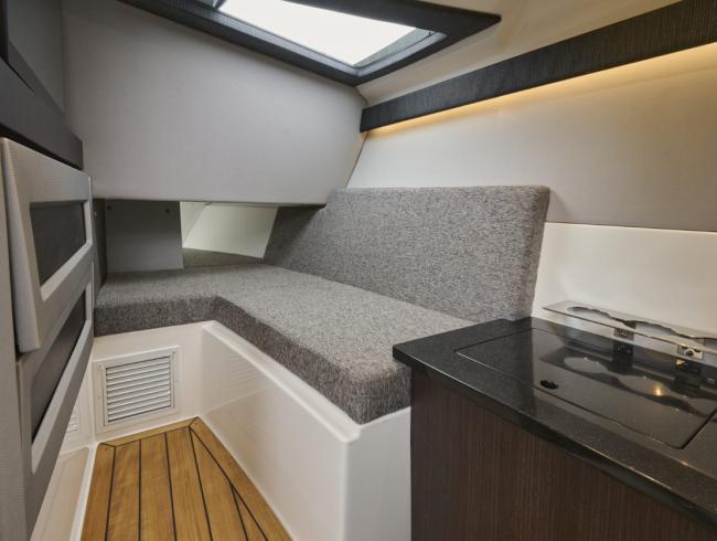 Cobaltboats R33