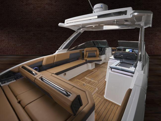 Cobaltboats R33