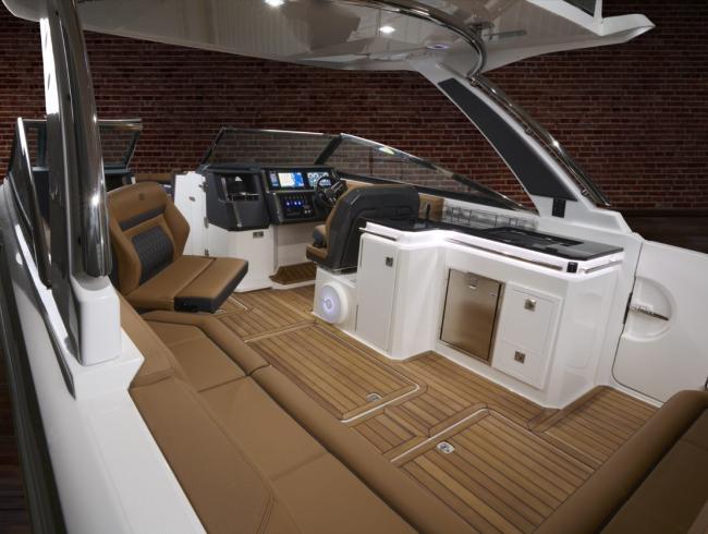 Cobaltboats R33