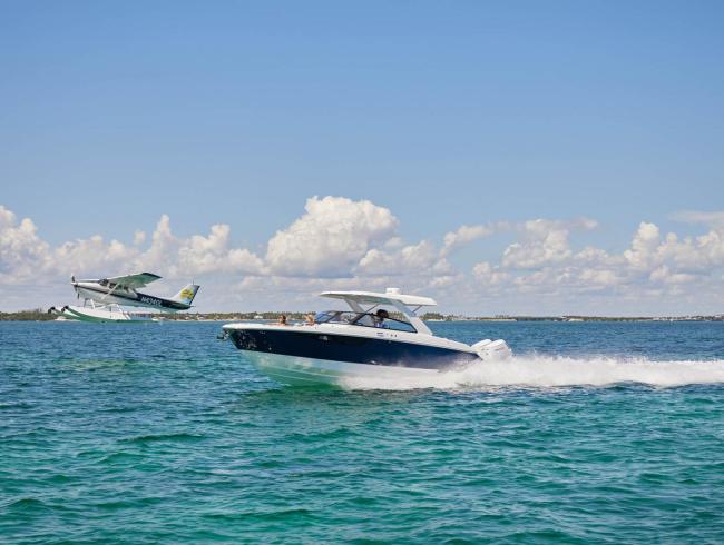 Cobaltboats R35 Outboard