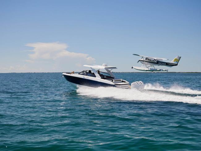 Cobaltboats R35 Outboard