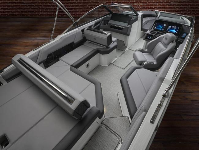 Cobalt R4 Bowrider