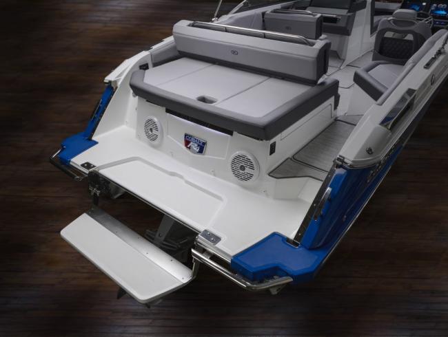 Cobalt R4 Bowrider