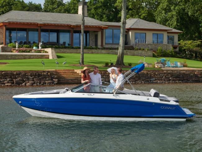 Cobalt R4 Bowrider