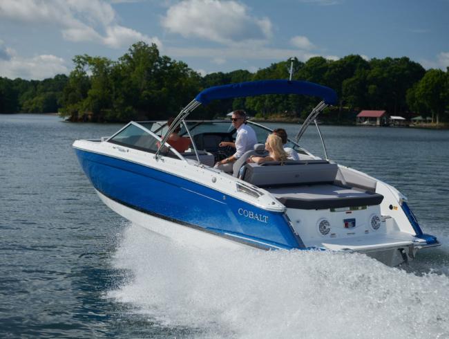 Cobalt R4 Bowrider