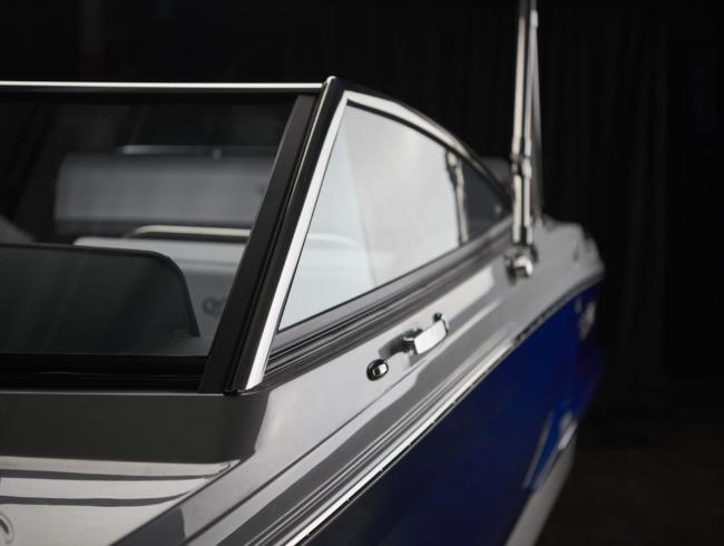 Cobalt R4 Bowrider