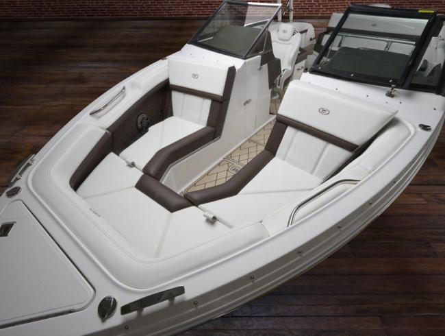 Cobalt R4 Outboard