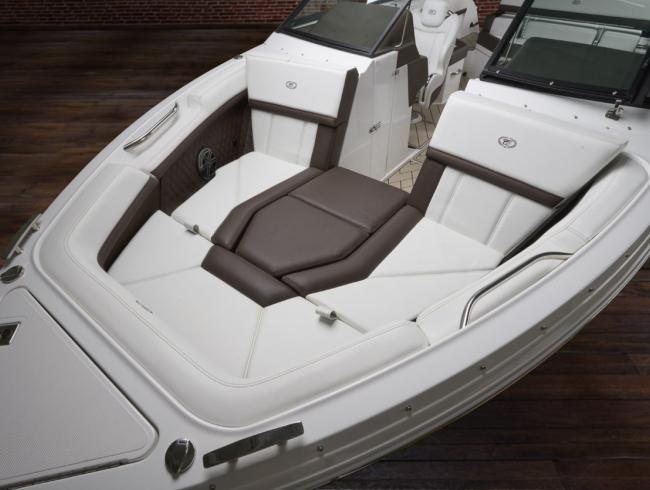 Cobalt R4 Outboard