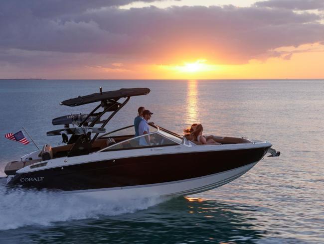 Cobalt R6 Bowrider