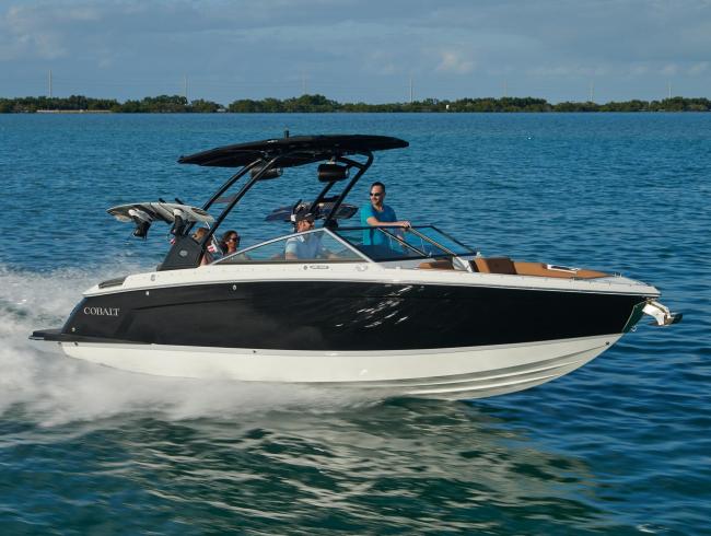 Cobalt R6 Bowrider