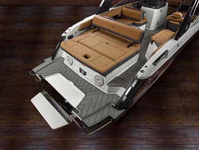 Cobalt R6 Bowrider