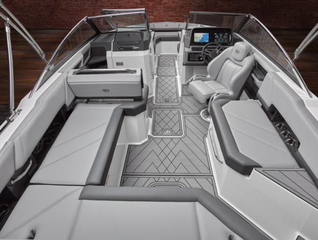 Cobalt R6 Bowrider