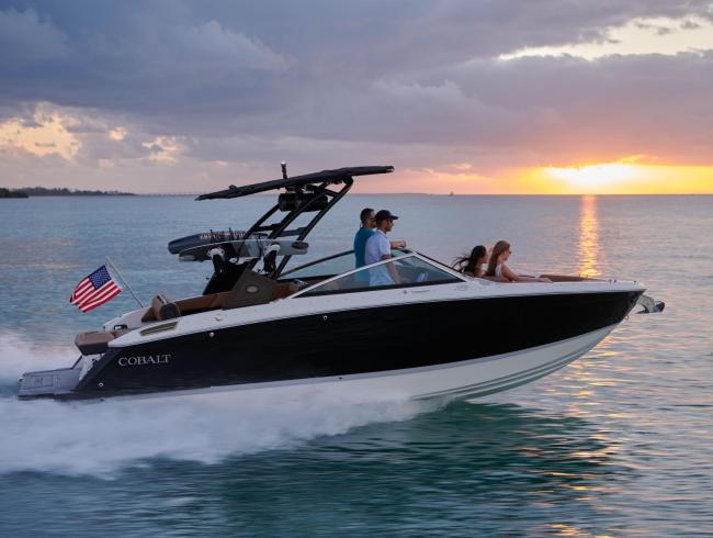 Cobalt R6 Bowrider