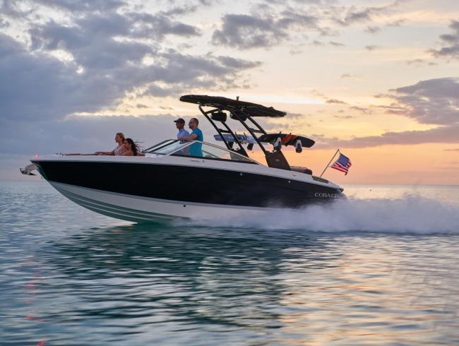 Cobalt R6 Bowrider