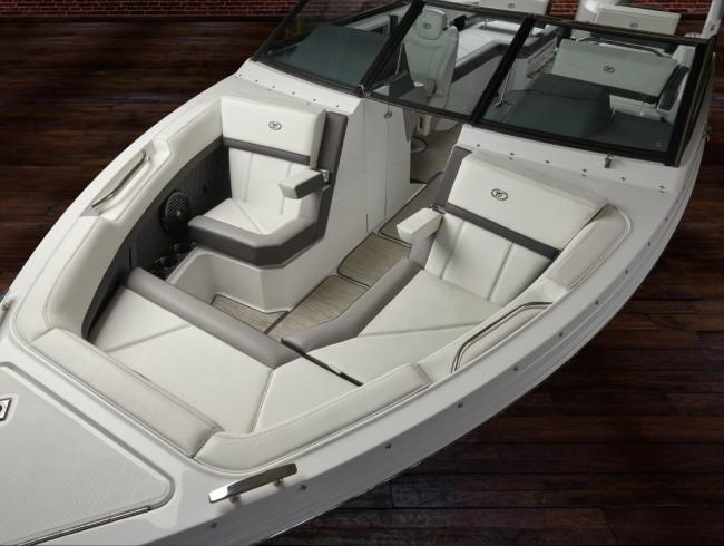 Cobalt R6 Outboard