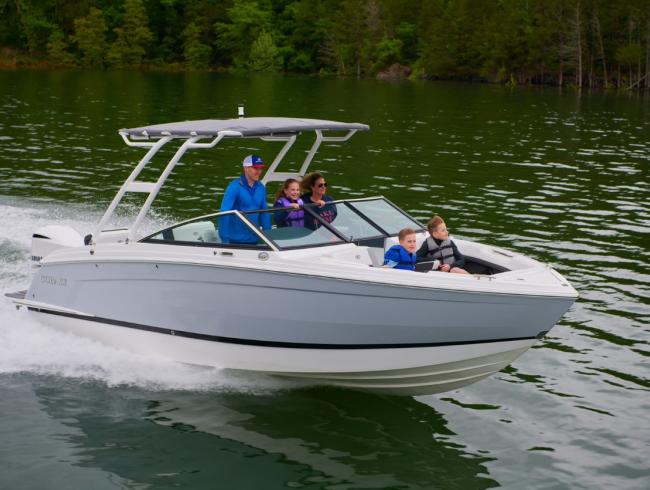 Cobalt R6 Outboard