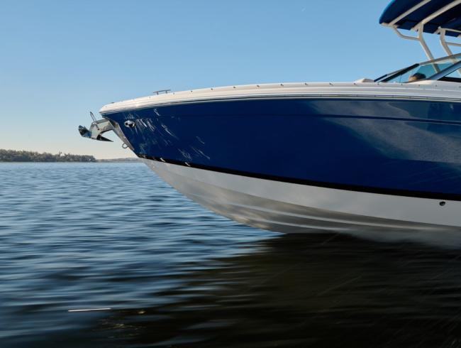 Cobalt R8 Outboard