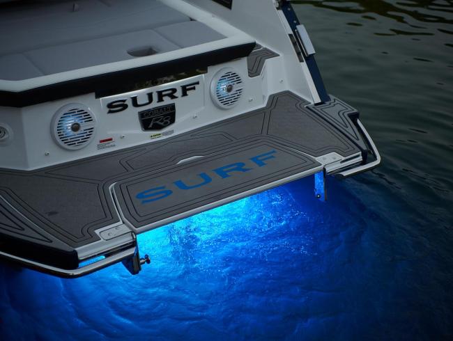 COBALTBOATS R8 SURF