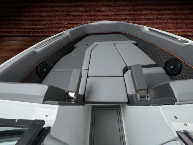 COBALTBOATS R8 SURF